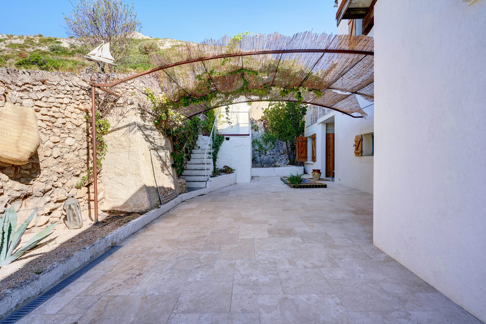 Andalusian villa with Mediterranean decoration