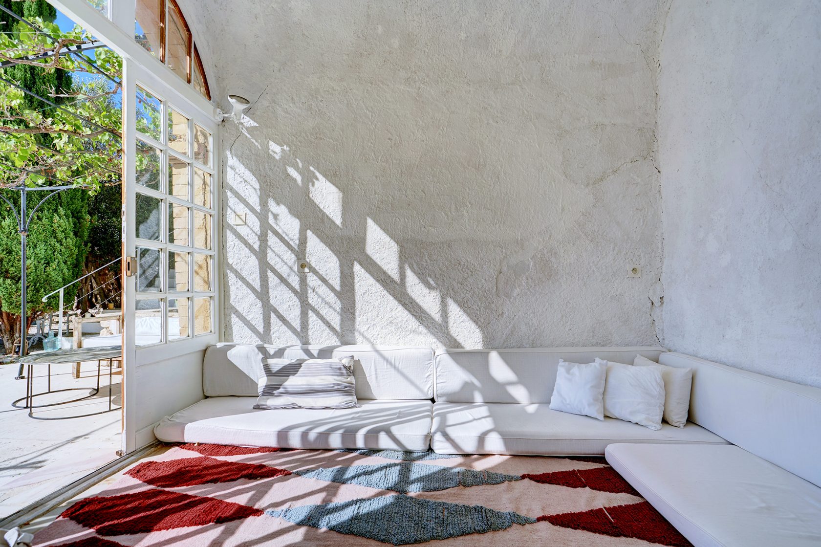 Andalusian villa with Mediterranean decoration