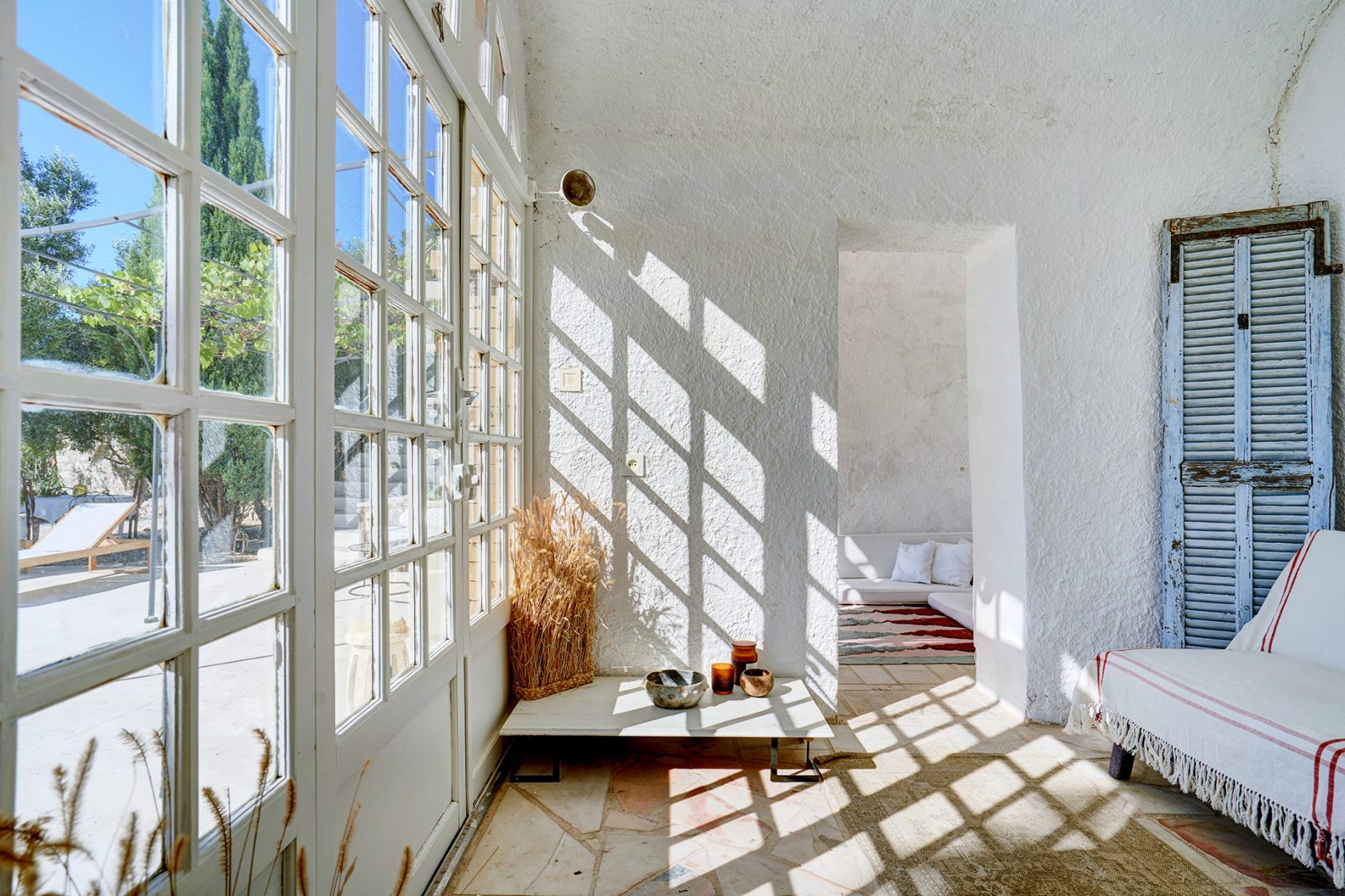 Andalusian villa with Mediterranean decoration