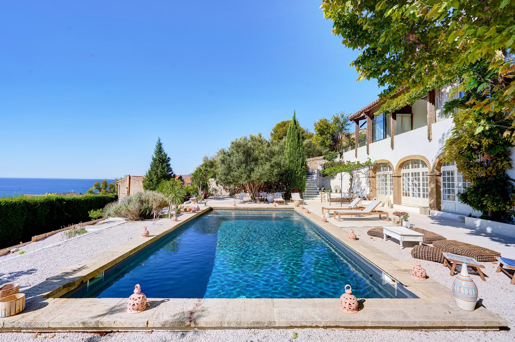 Andalusian villa with Mediterranean decoration