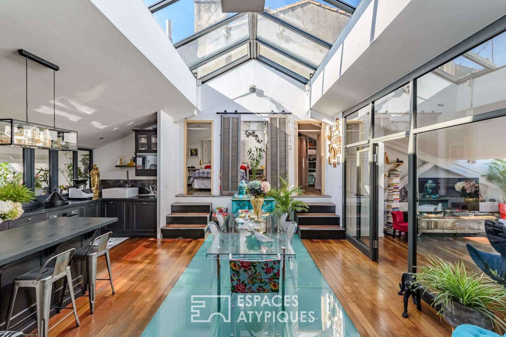 Atypical loft in Marseille