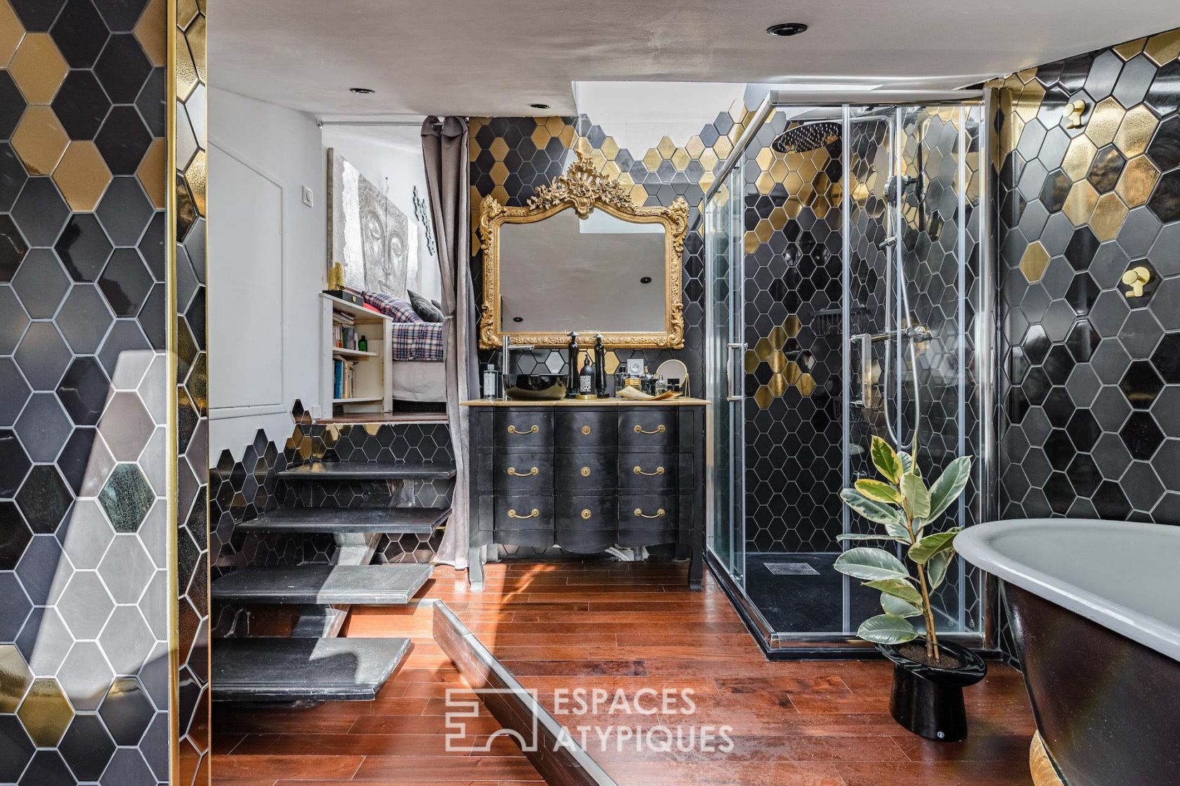Atypical loft in Marseille