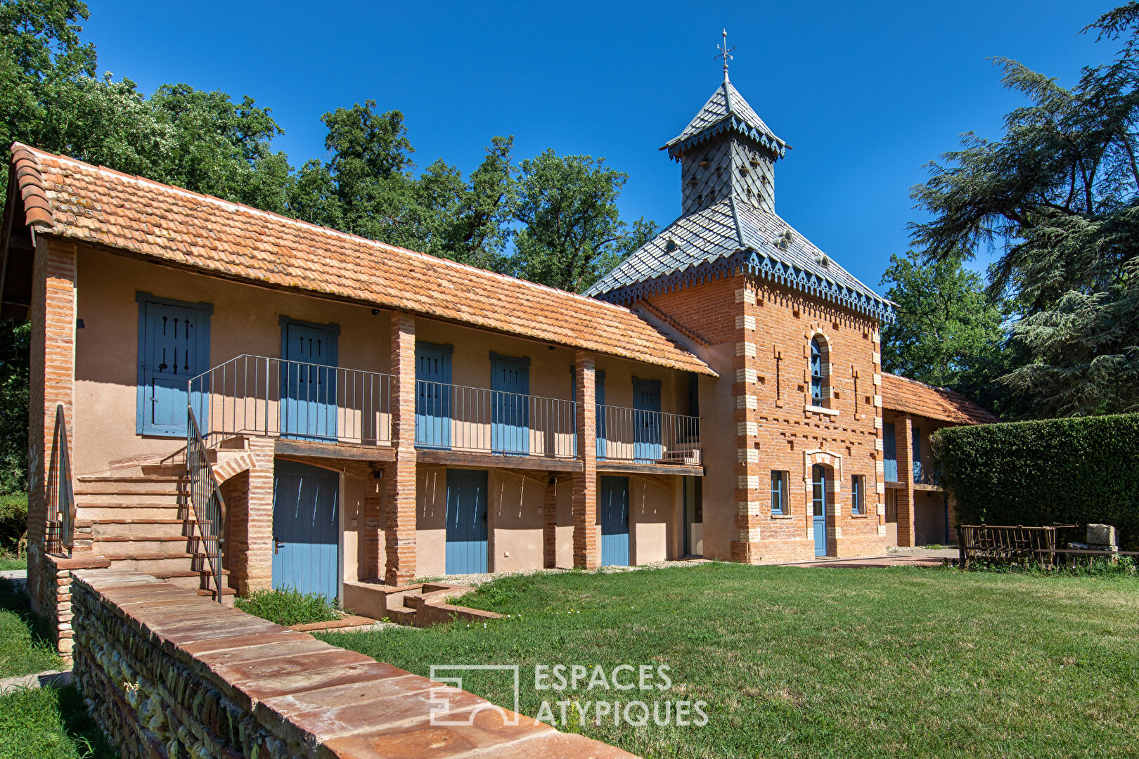 Manor castle and its renovated dovecote