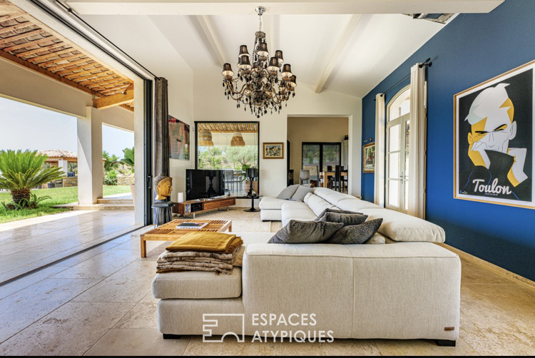 Villa contemporaine au milieu des vignes