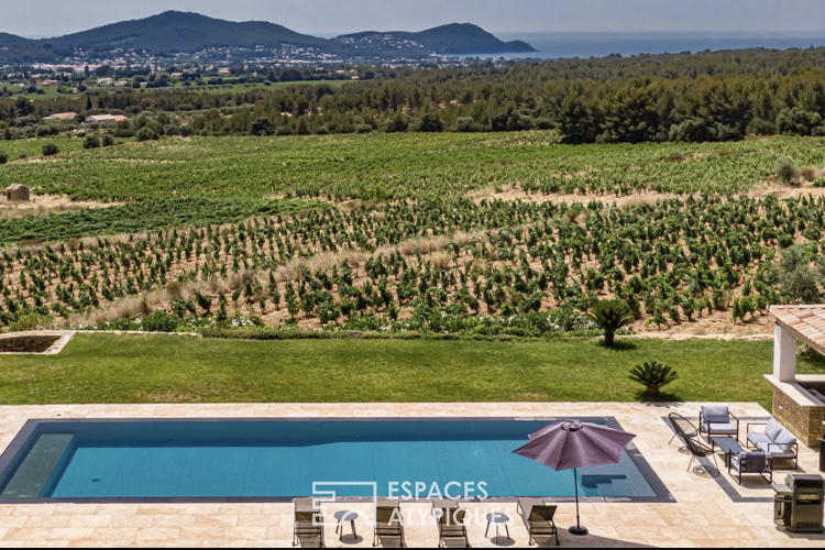 Villa contemporaine au milieu des vignes