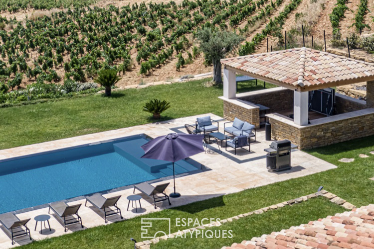 Villa contemporaine au milieu des vignes