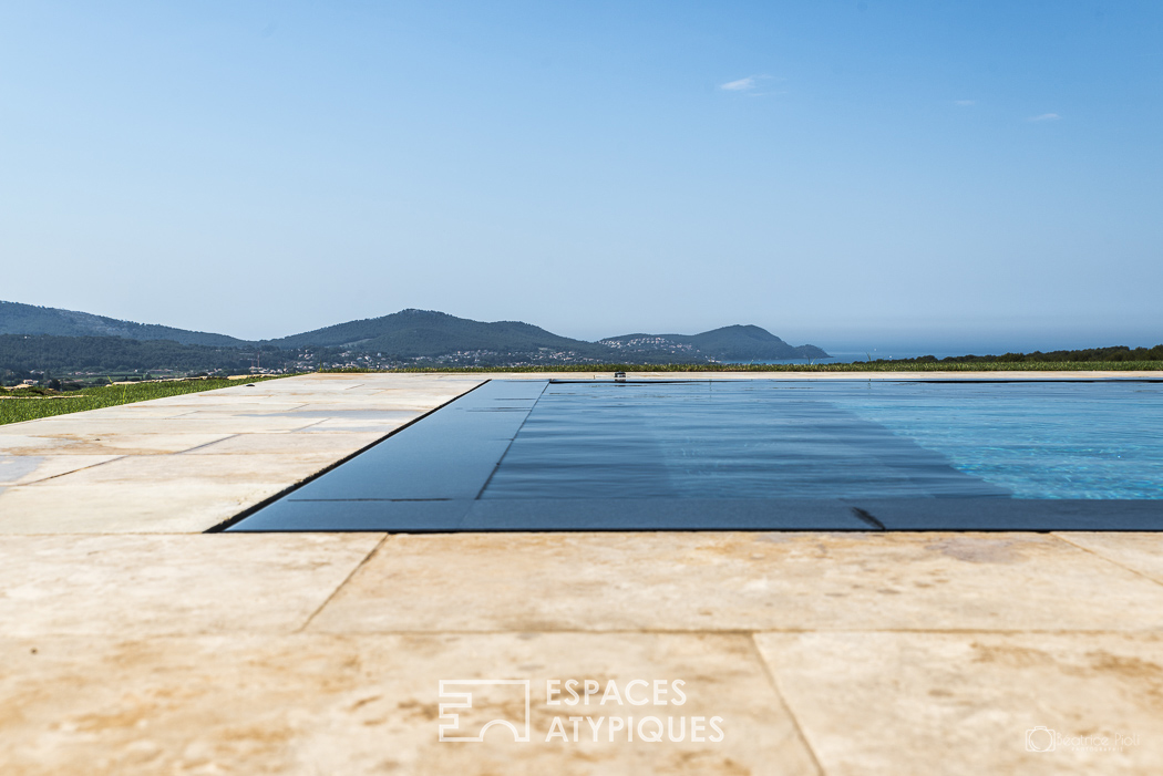 Villa contemporaine au milieu des vignes