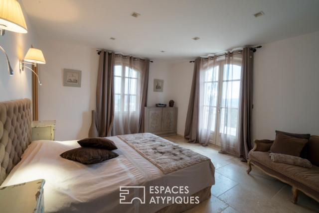 Villa contemporaine au milieu des vignes