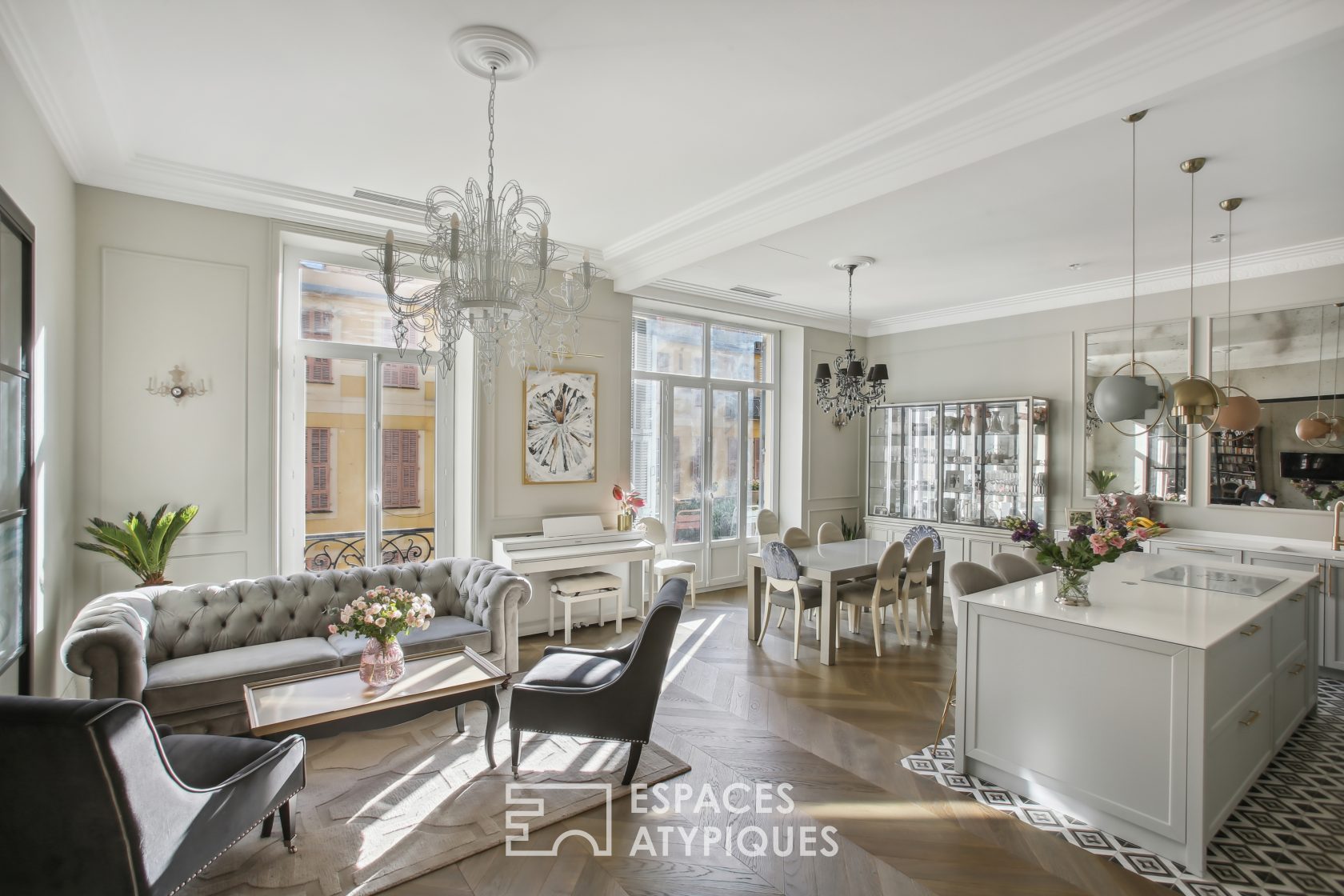 Appartement haussmannien et contemporain niçois