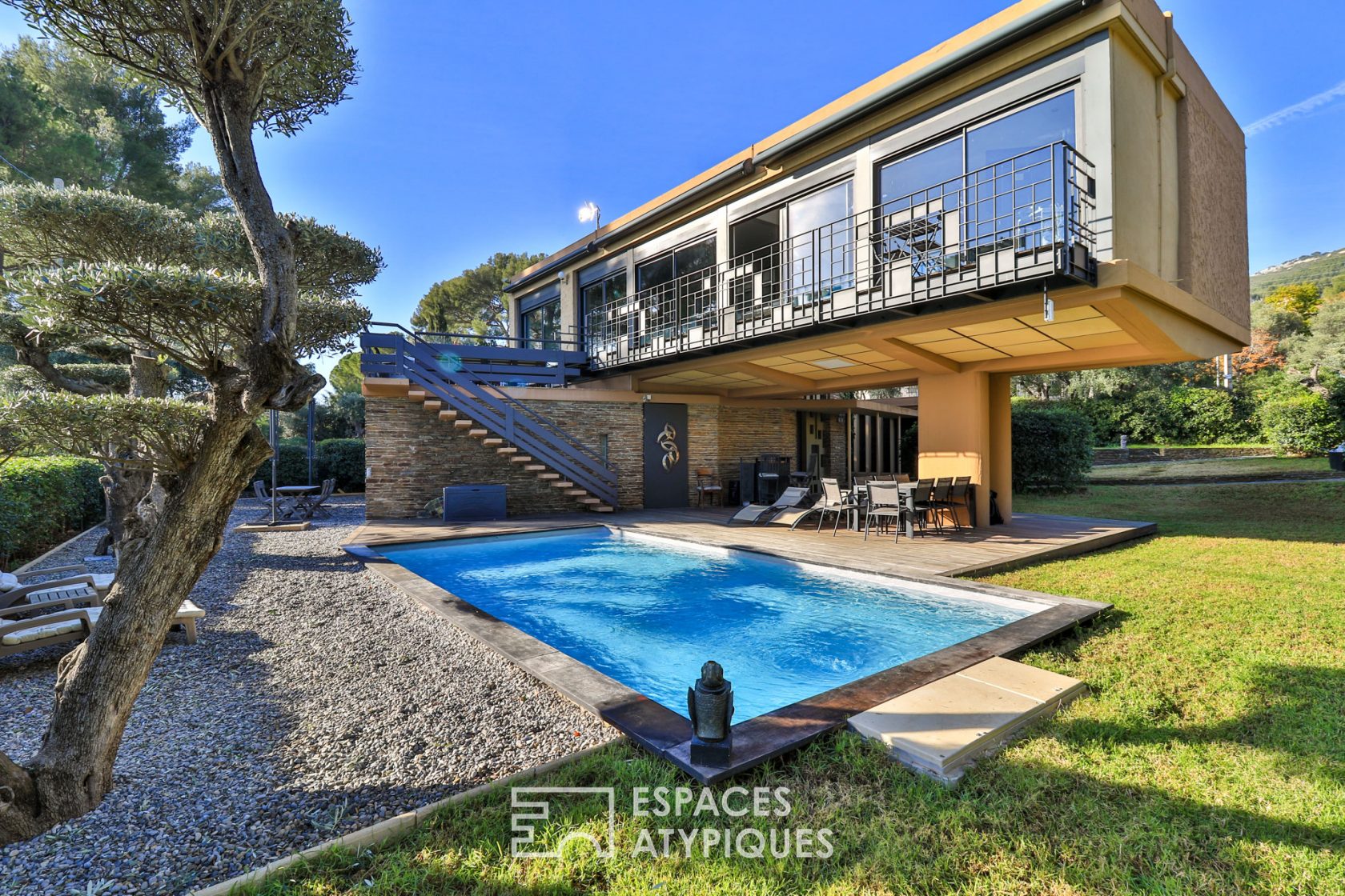 Modernist architect’s villa from the 60’s