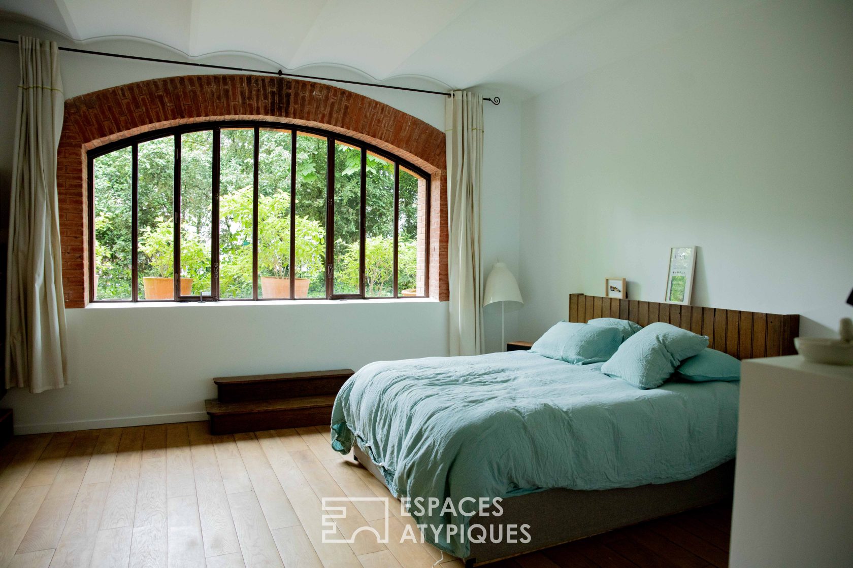 Grande maison contemporaine avec ancienne orangerie rénovée