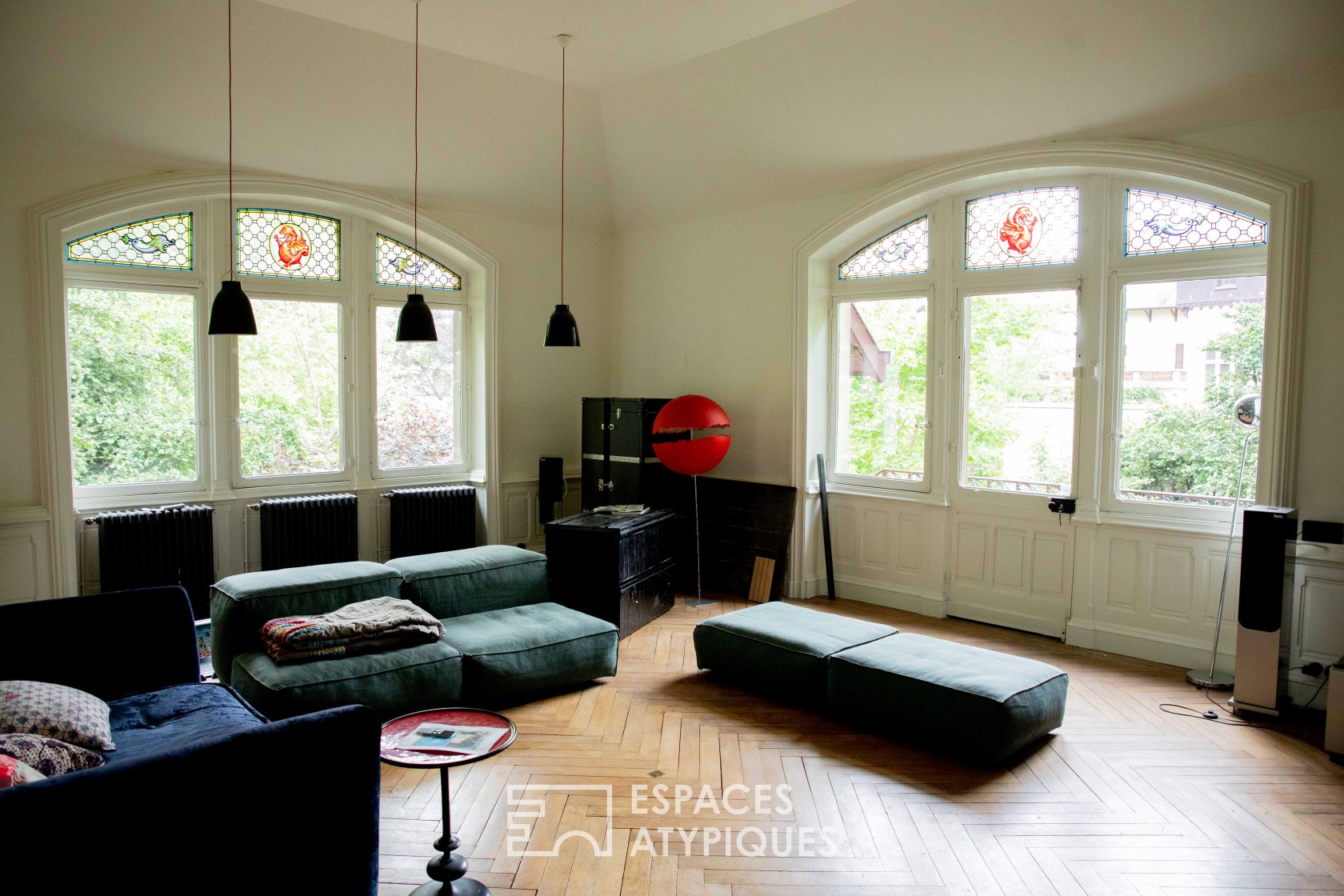 Grande maison contemporaine avec ancienne orangerie rénovée