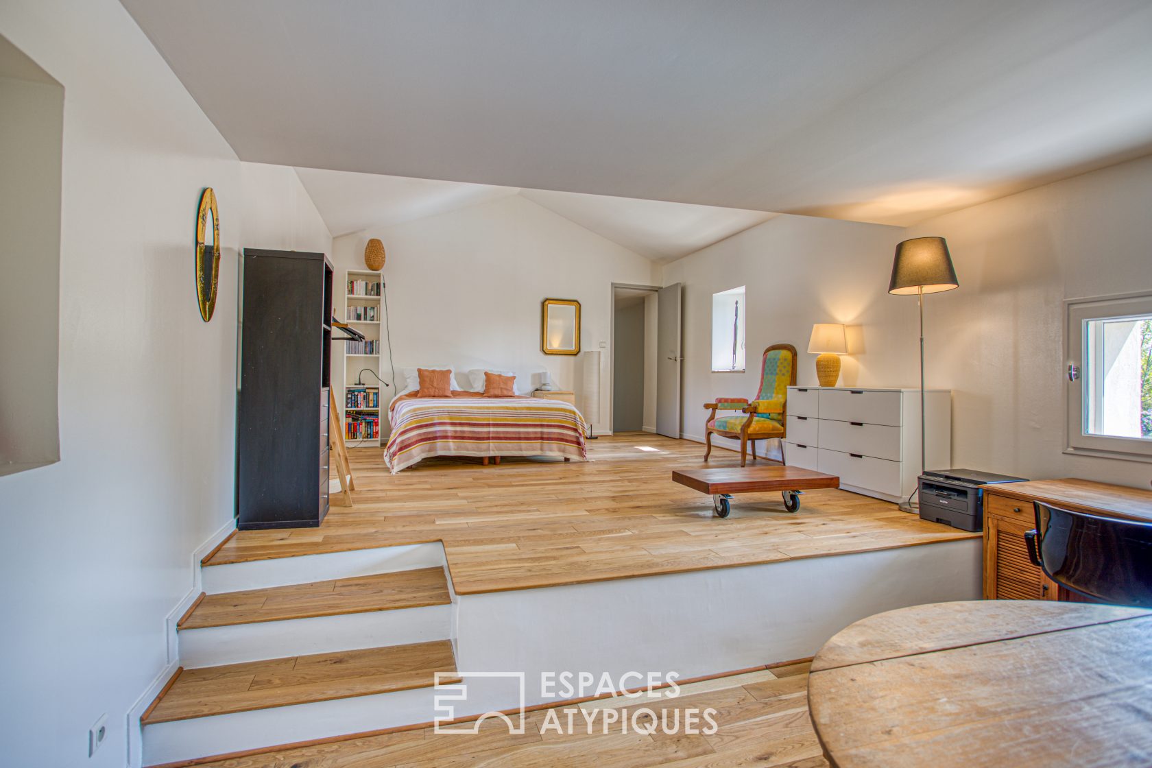 Renovated contemporary farmhouse with swimming pool