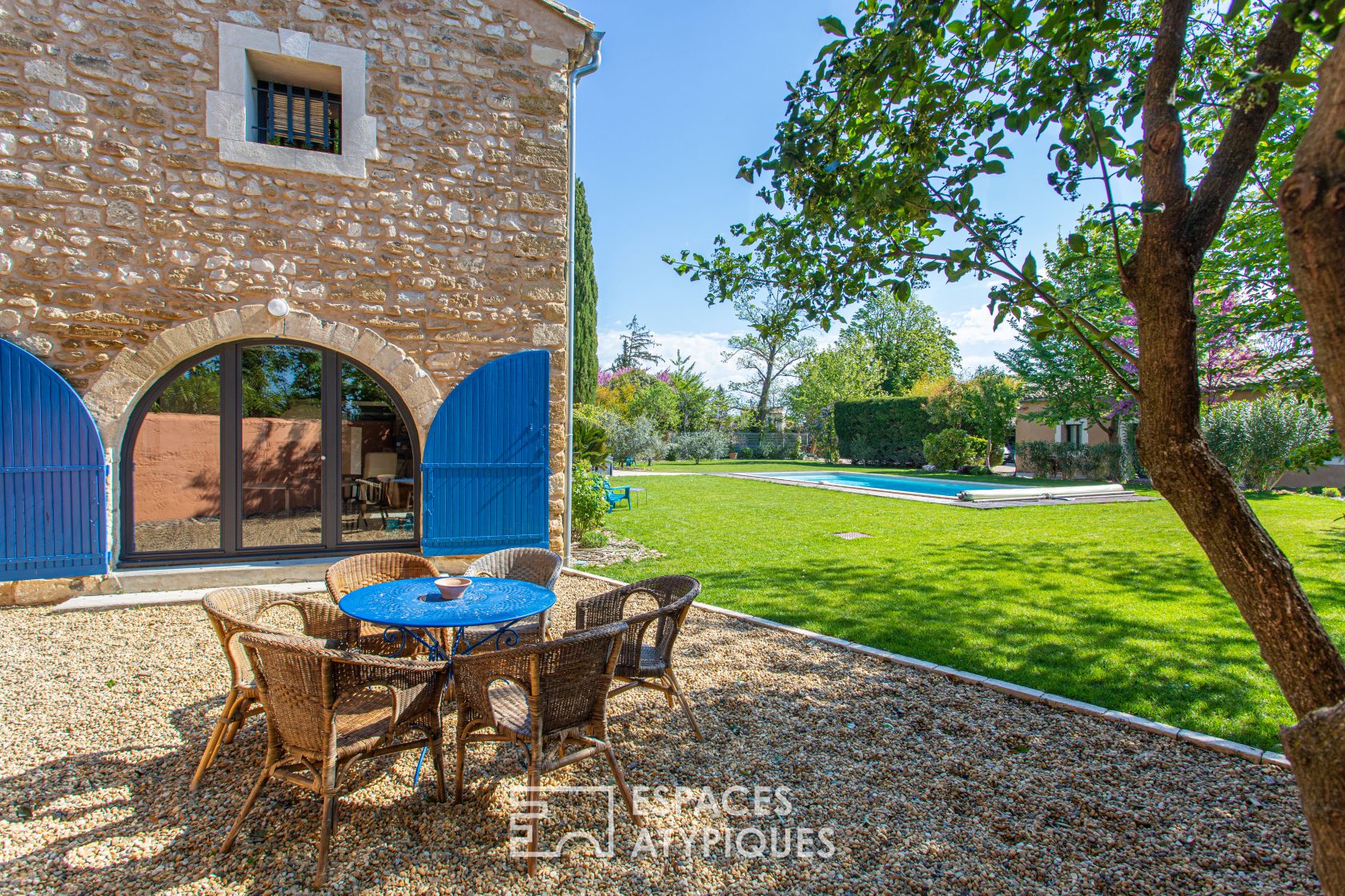 Renovated contemporary farmhouse with swimming pool