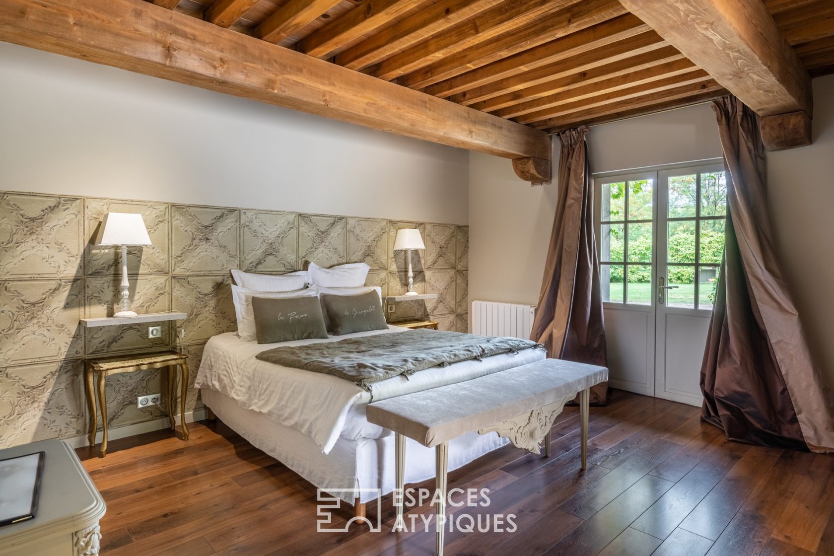 Bucolic estate in the countryside