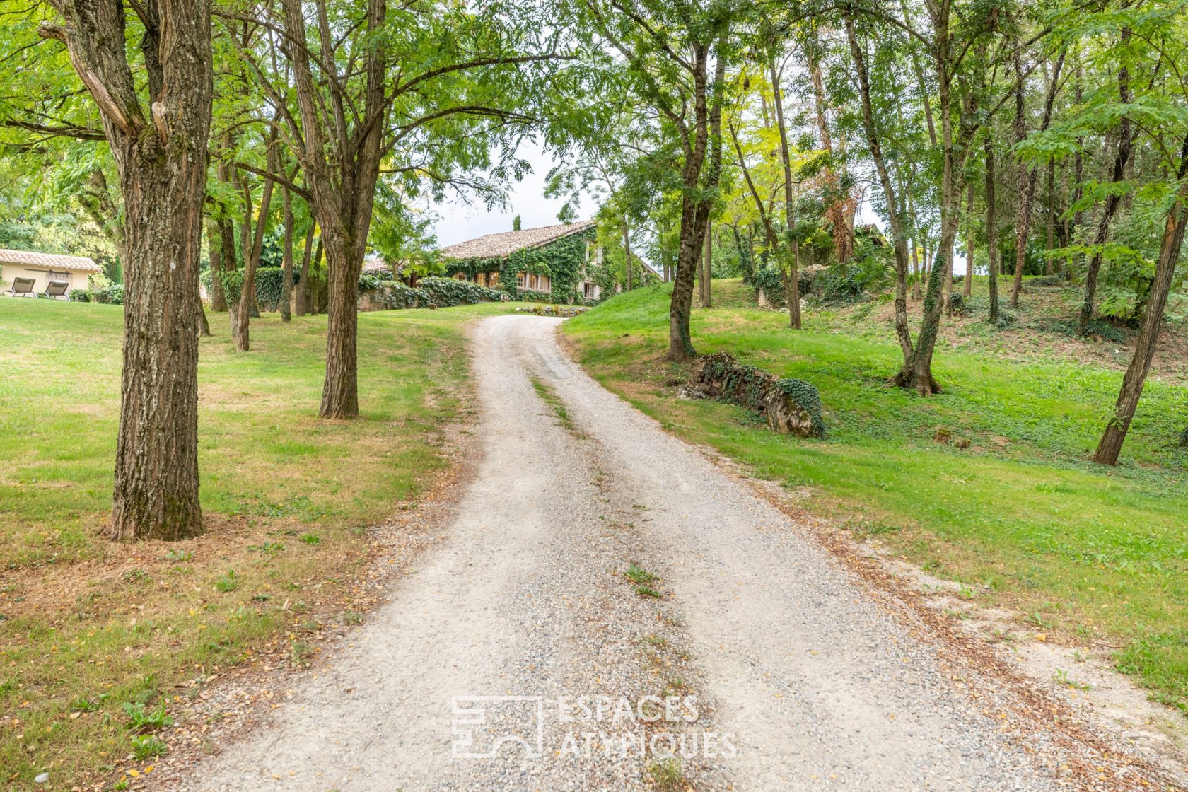 Domaine bucolique à la campagne