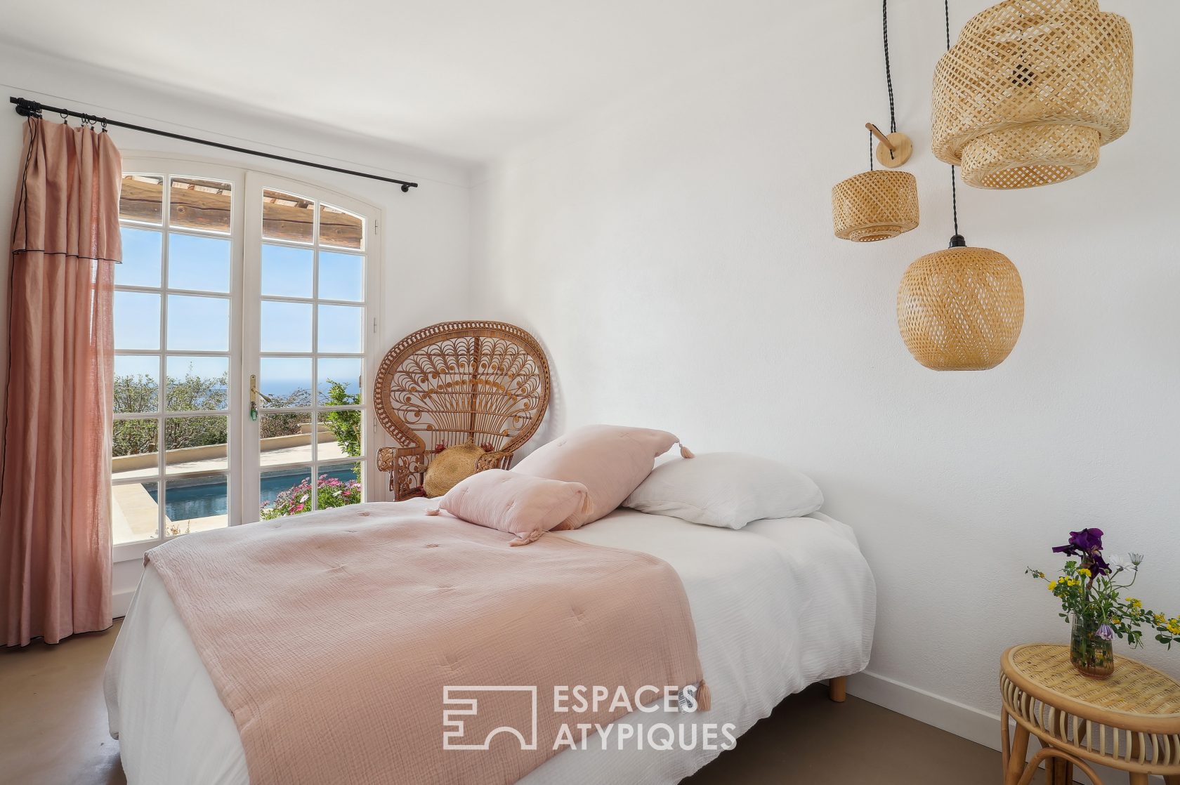 Sea view villa with Mediterranean garden