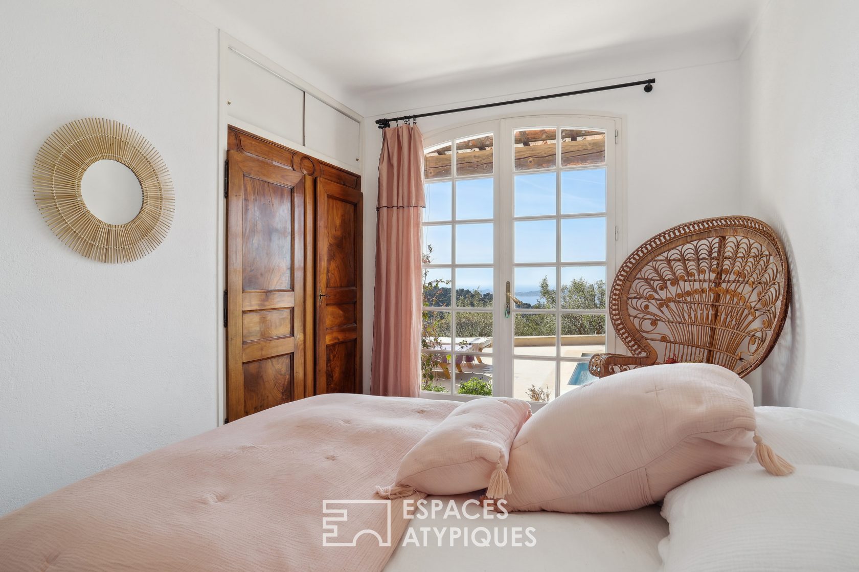 Sea view villa with Mediterranean garden