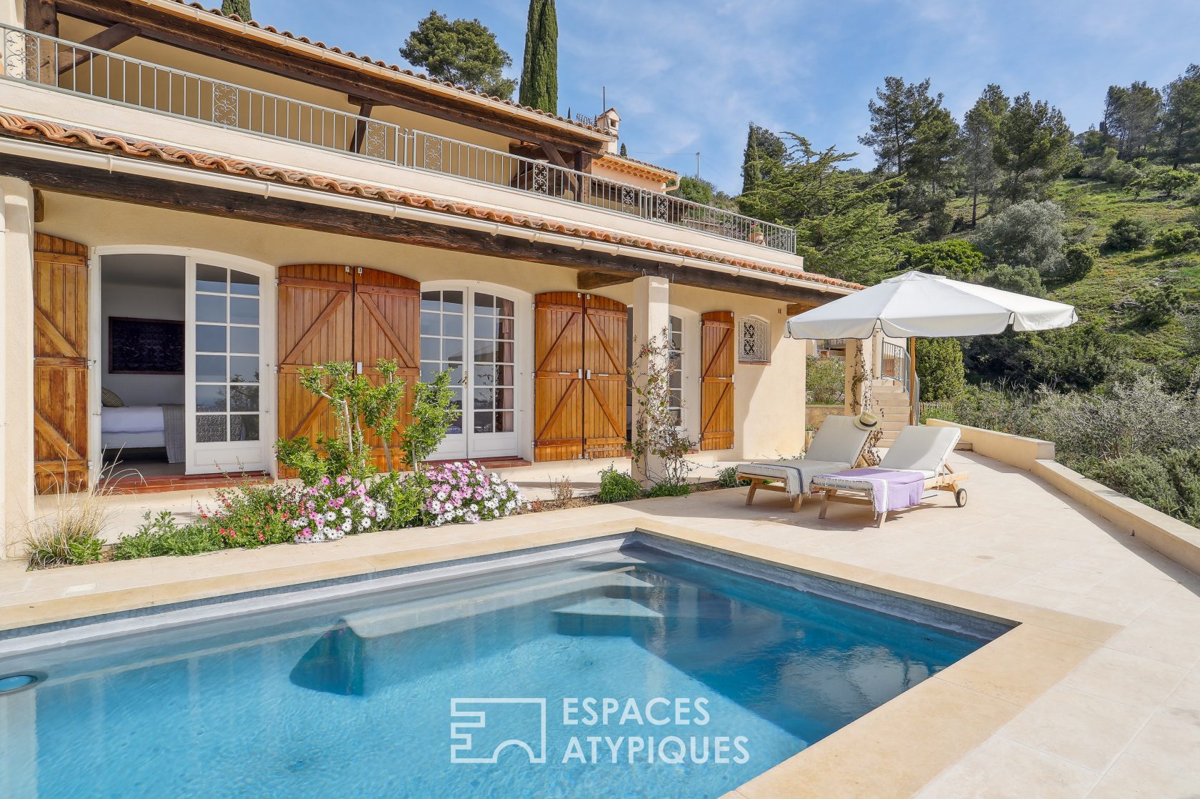 Sea view villa with Mediterranean garden