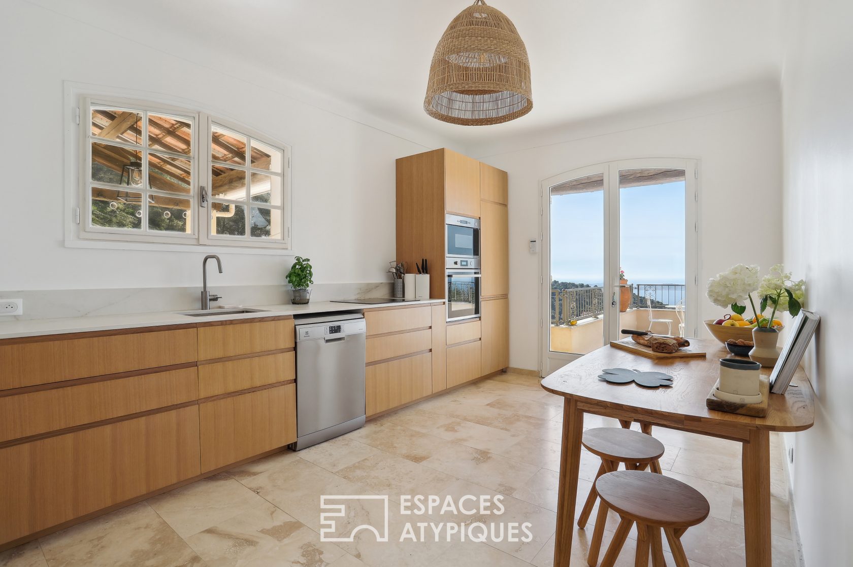 Sea view villa with Mediterranean garden