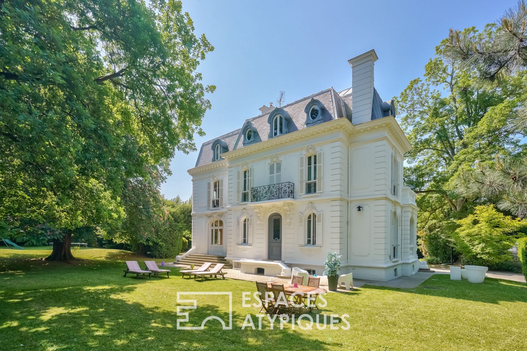 Maison de Maitre dans un cadre verdoyant