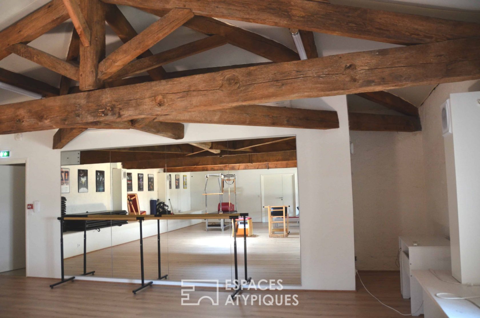 Brute Tempo room in the center of Bordeaux