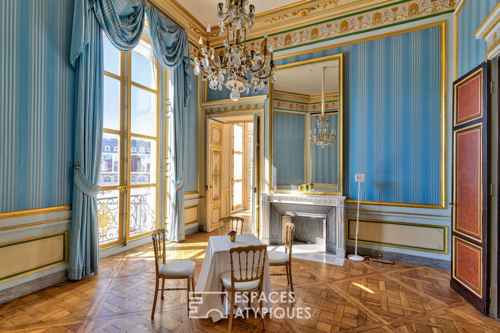 The XVIII lounges
