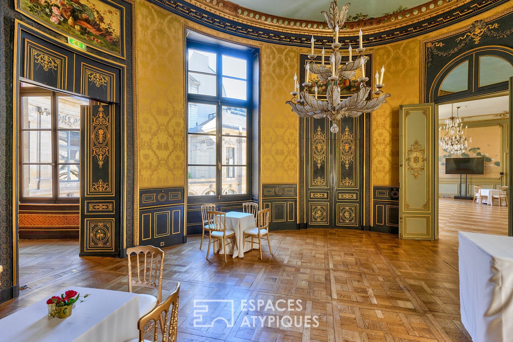 The XVIII lounges