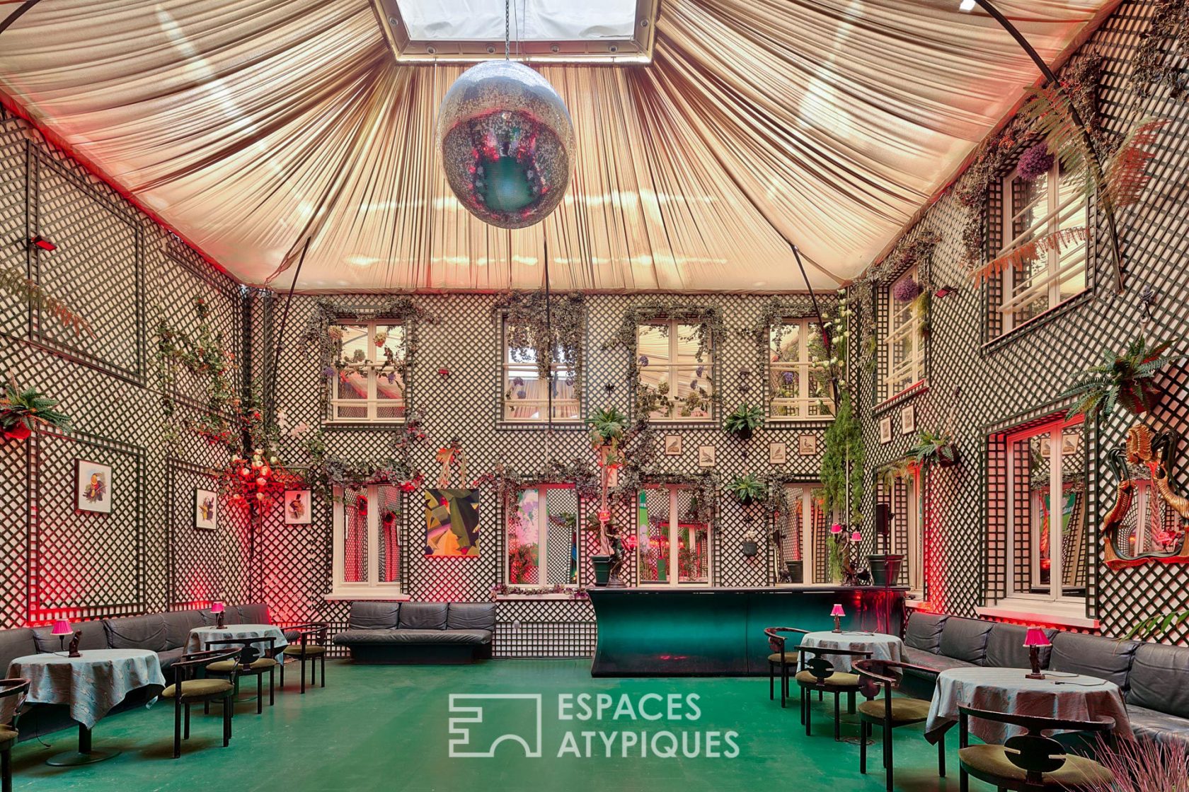 Art Nouveau salons