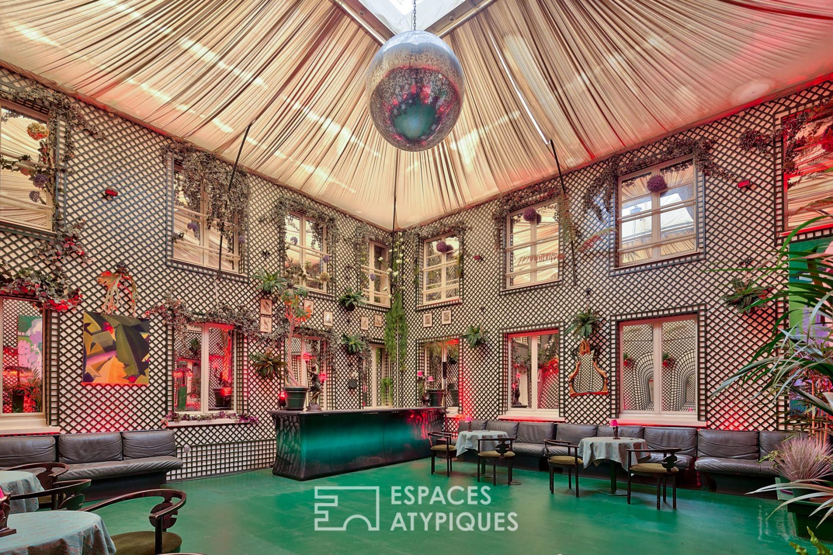 Art Nouveau salons