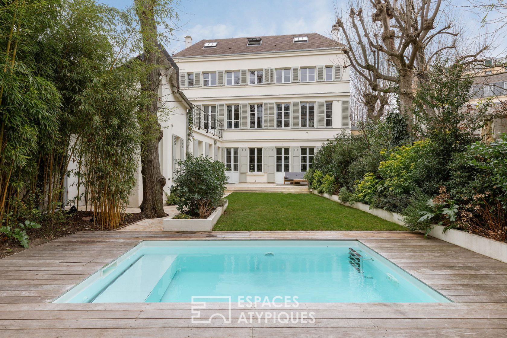 Pantheon House