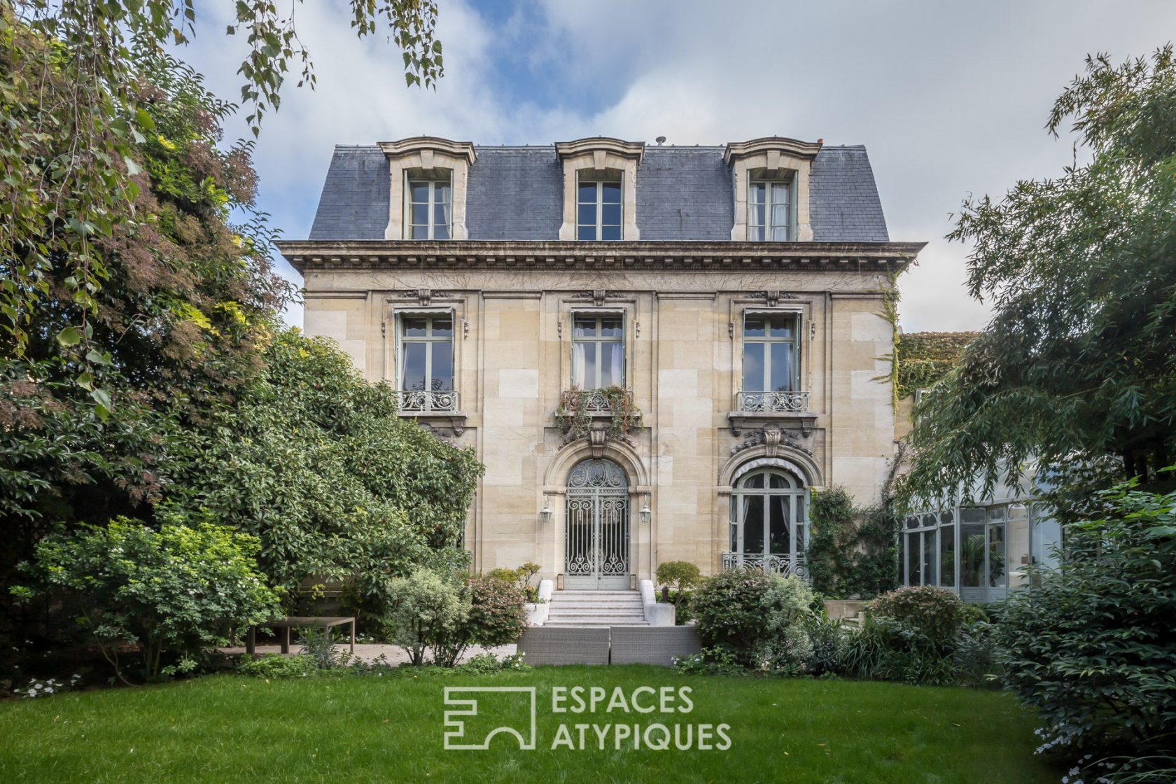 Private mansion 16