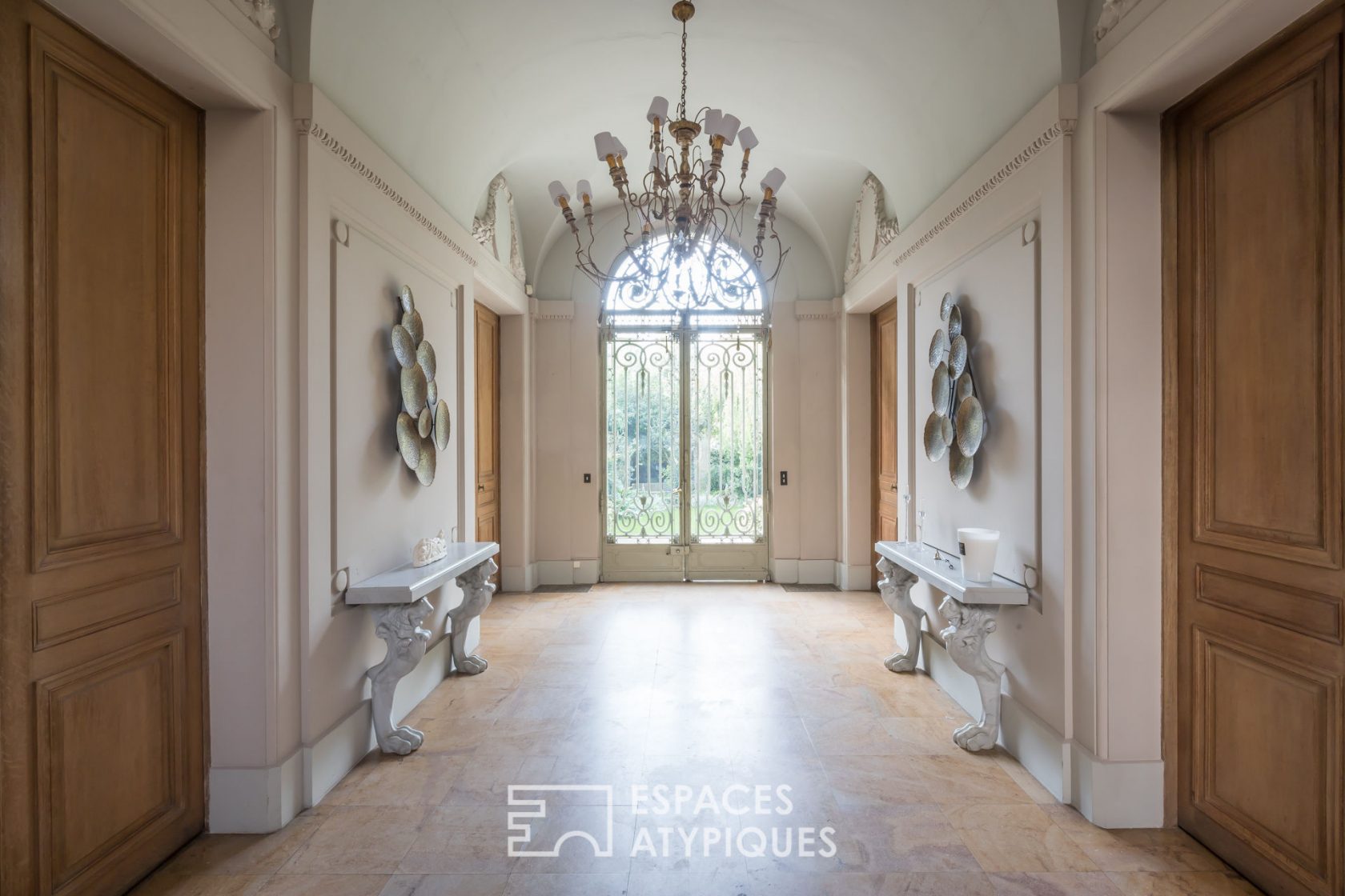 Private mansion 16