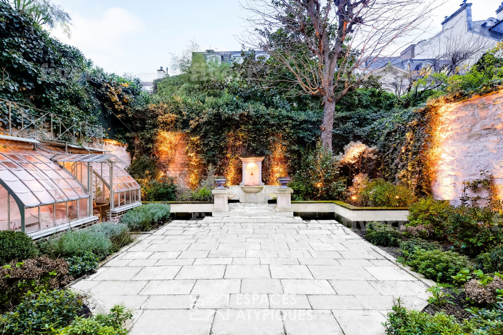 Hôtel particulier avec jardin