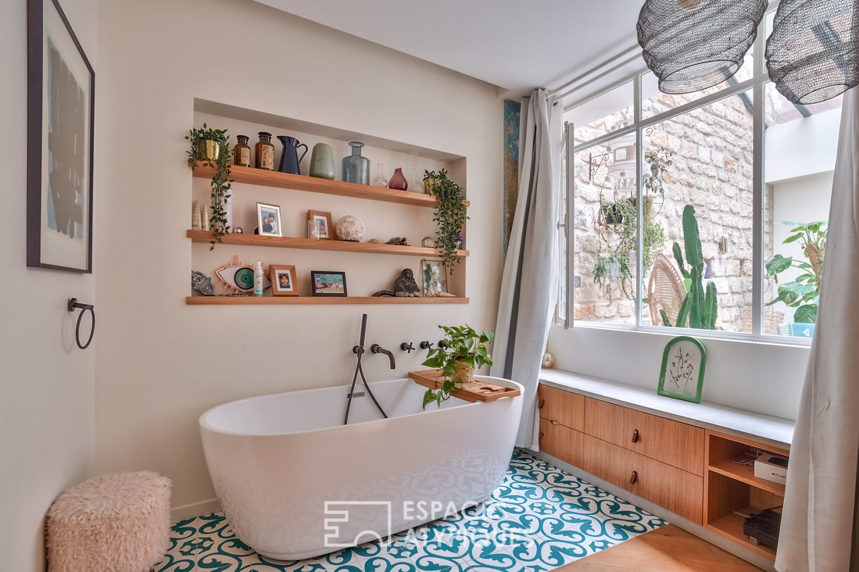 Loft with closed patio