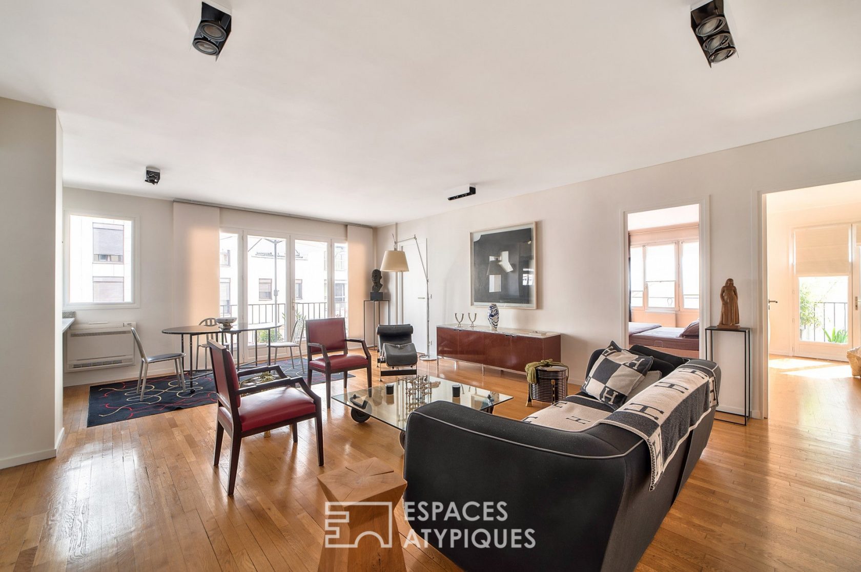 Apartment 94