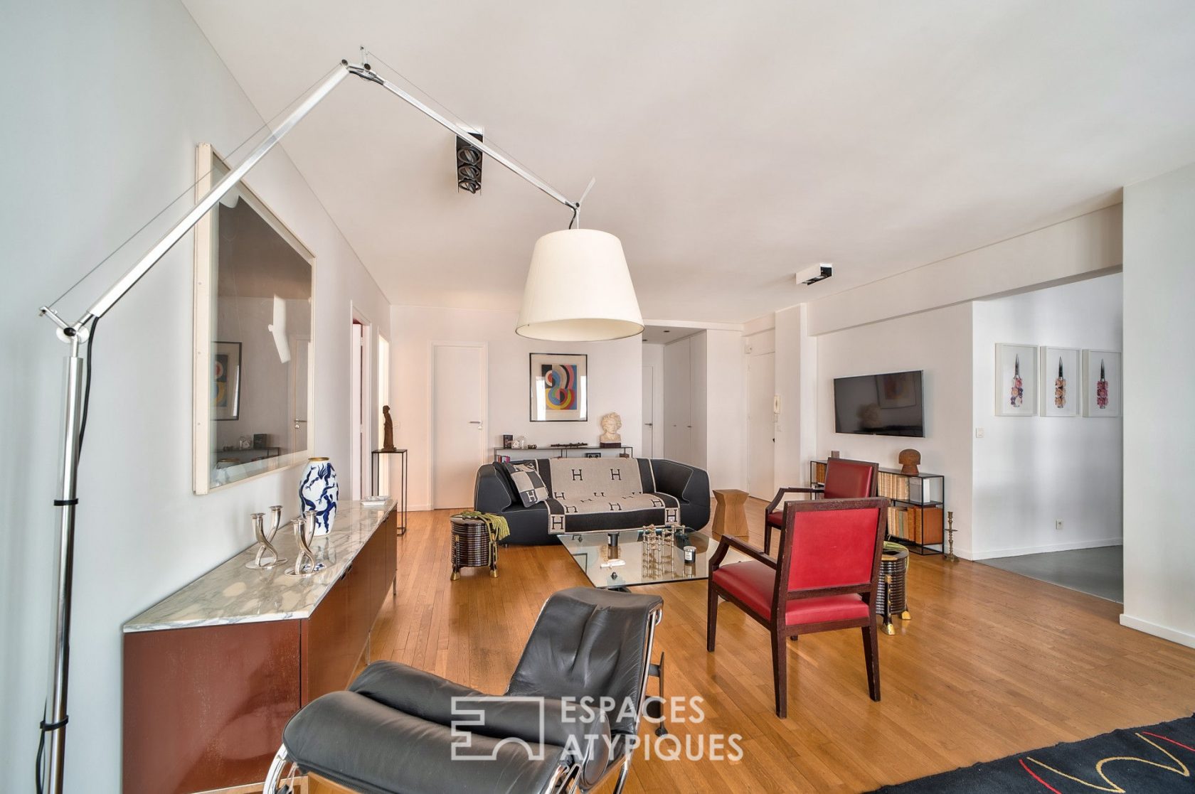 Apartment 94