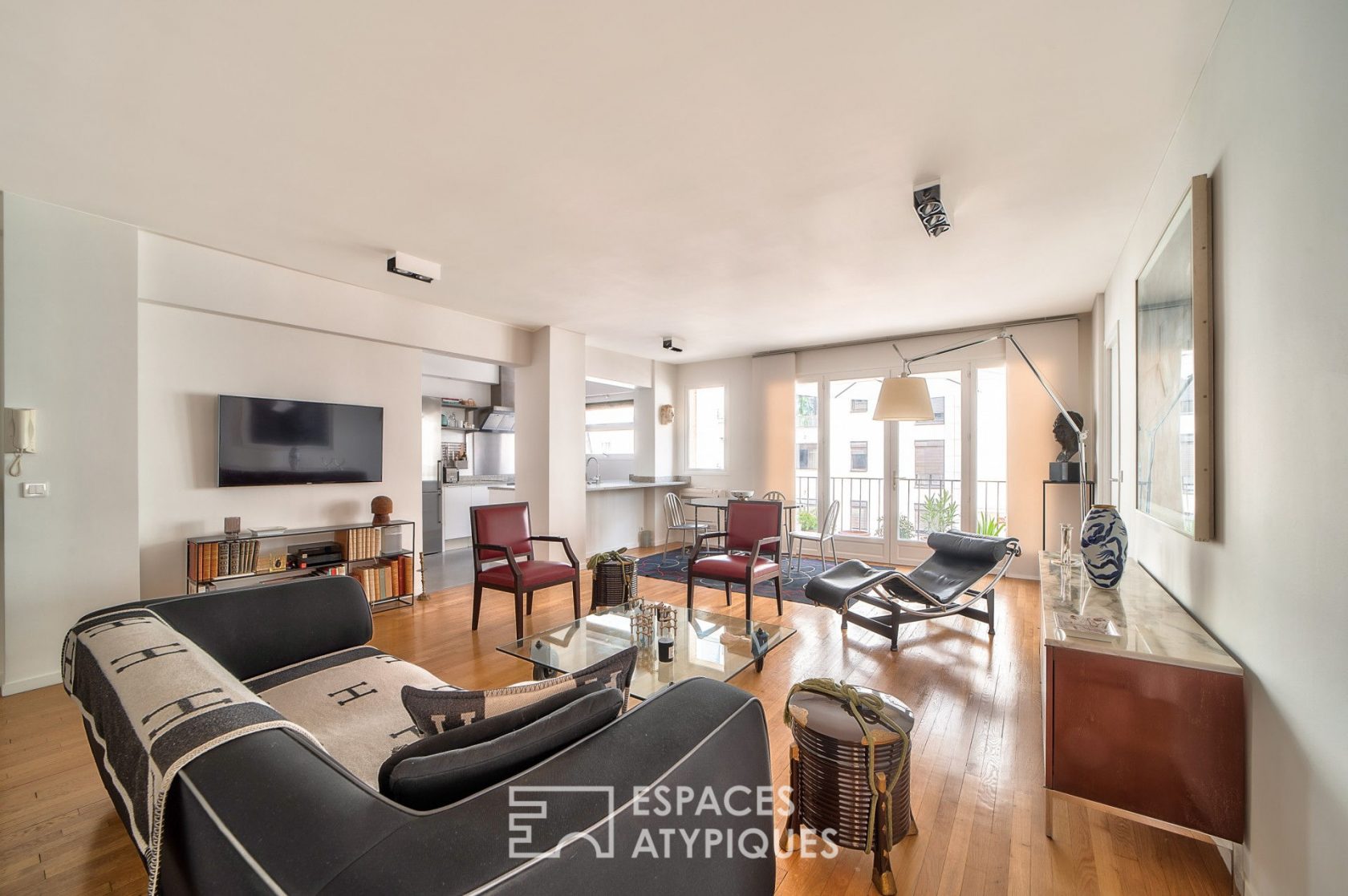 Apartment 94