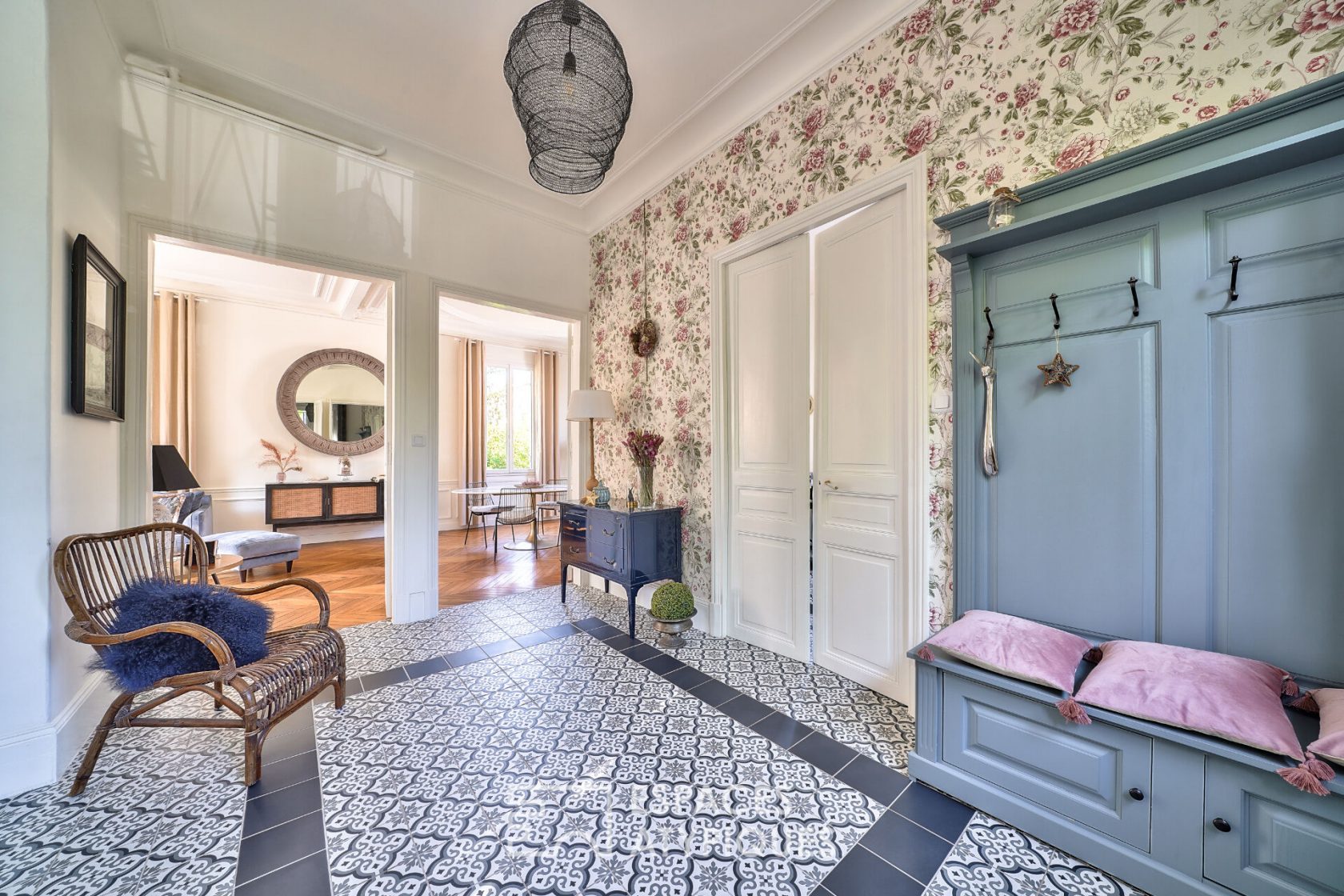 Decorated bourgeois house
