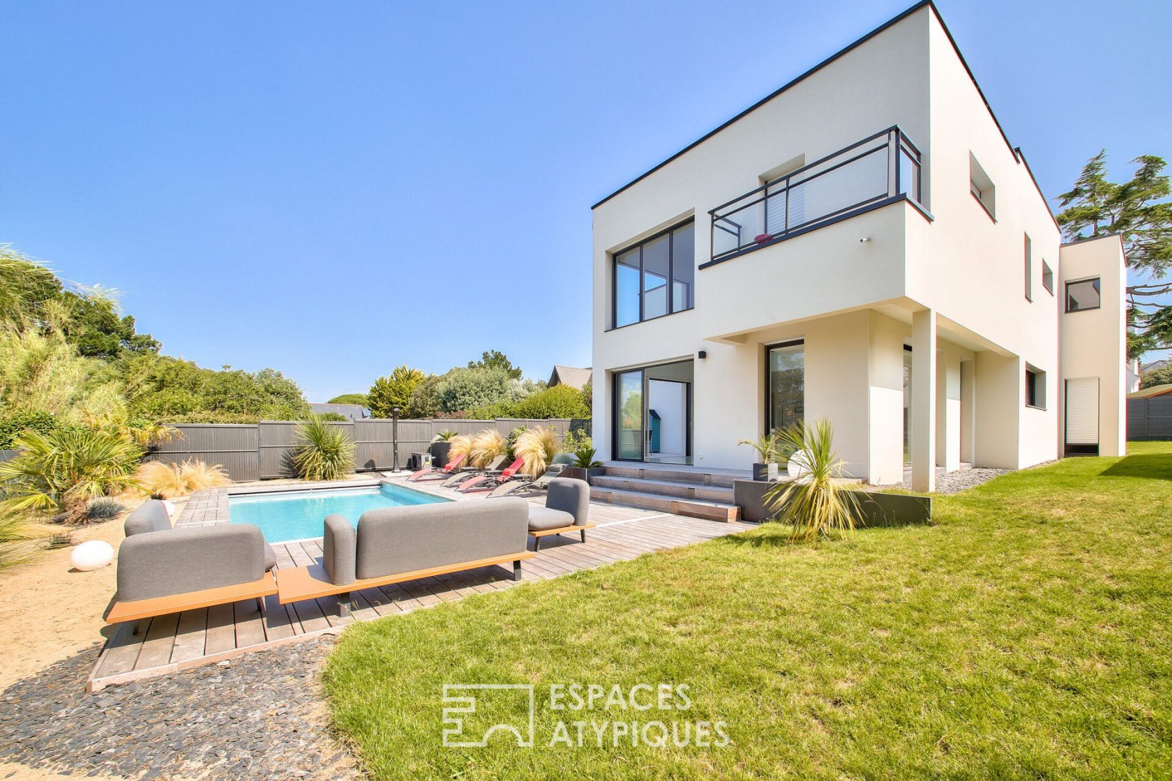 Contemporary villa La baule