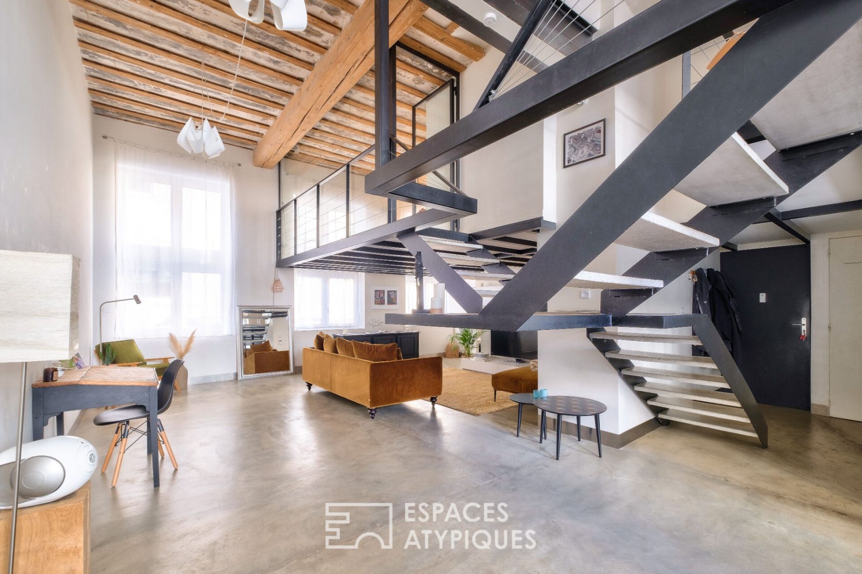 Loft frame with its exposed beams