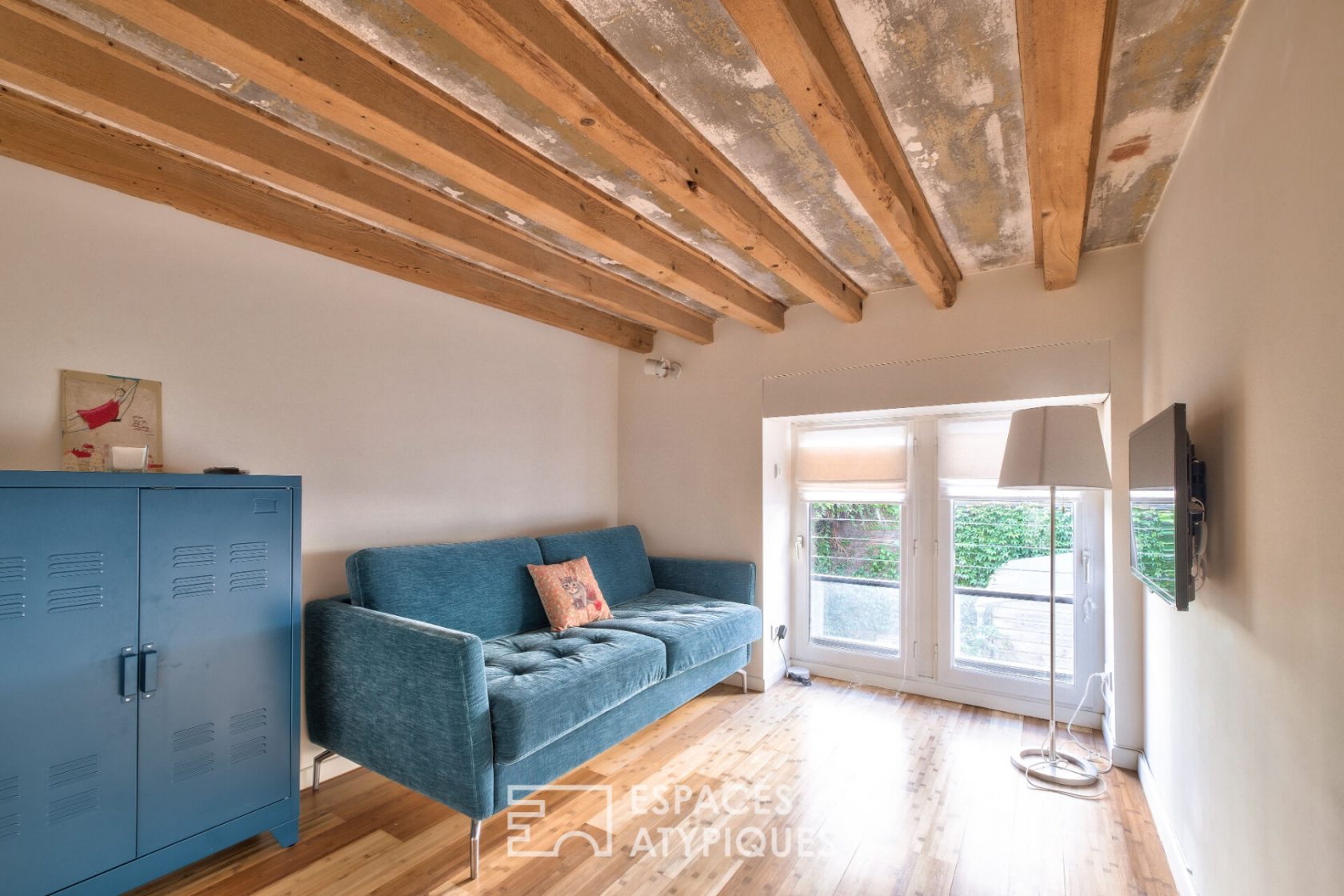 Loft frame with its exposed beams