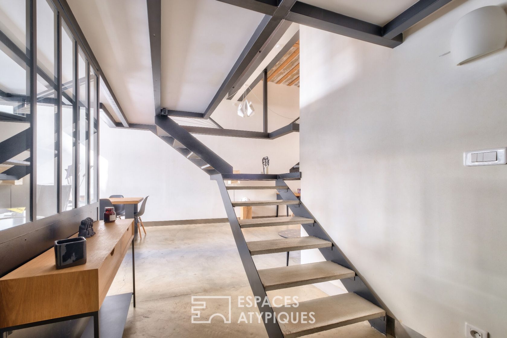 Loft frame with its exposed beams