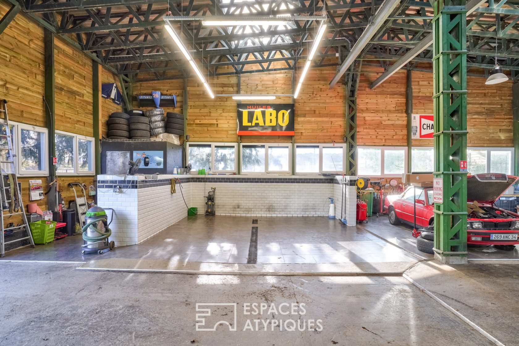 The classic car space
