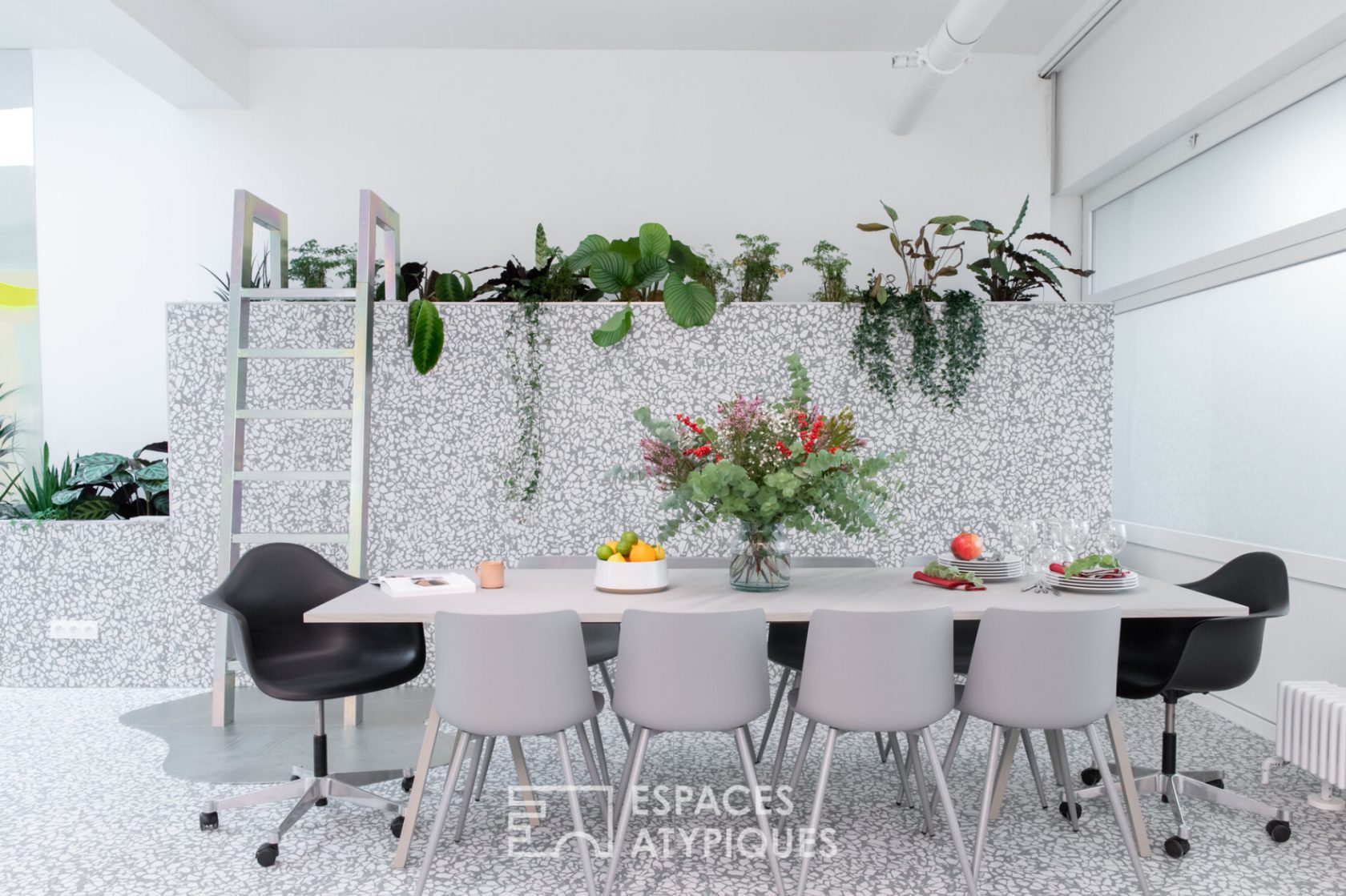 Fluorescent loft with contemporary decor