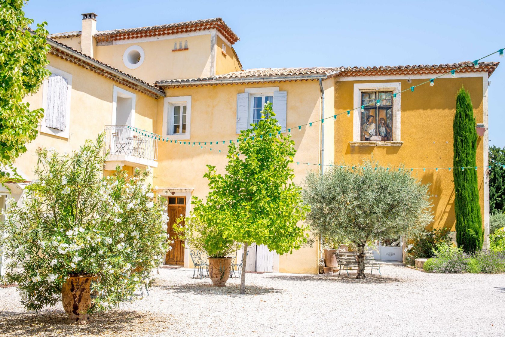 Flowered Domain in Provence