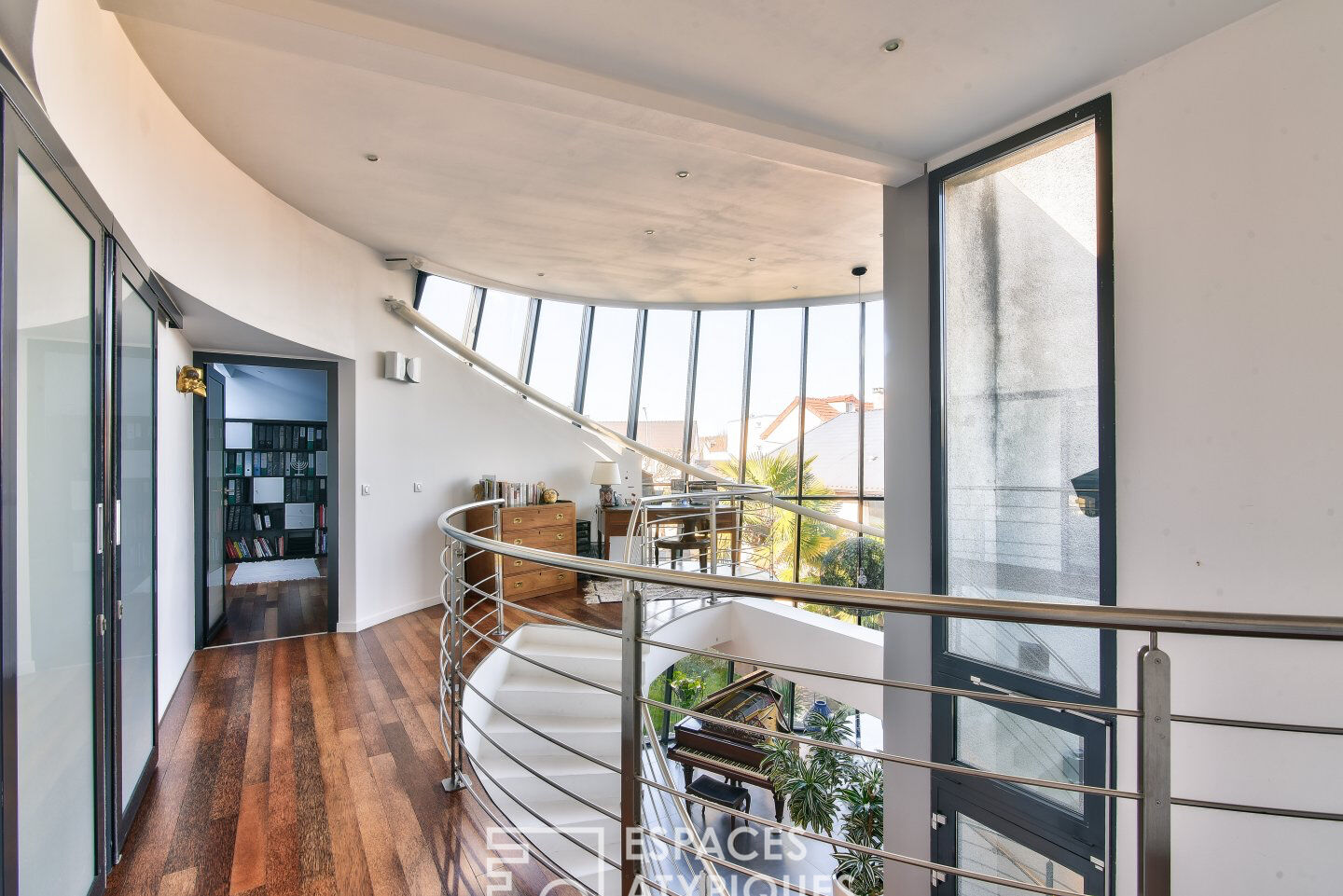 Villa d’architecte avec son dôme en verrière