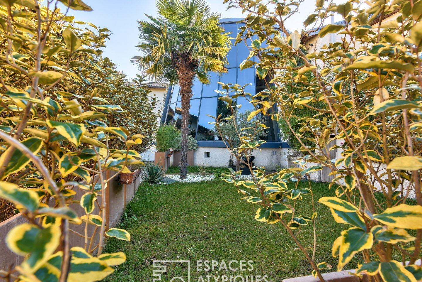 Villa d’architecte avec son dôme en verrière