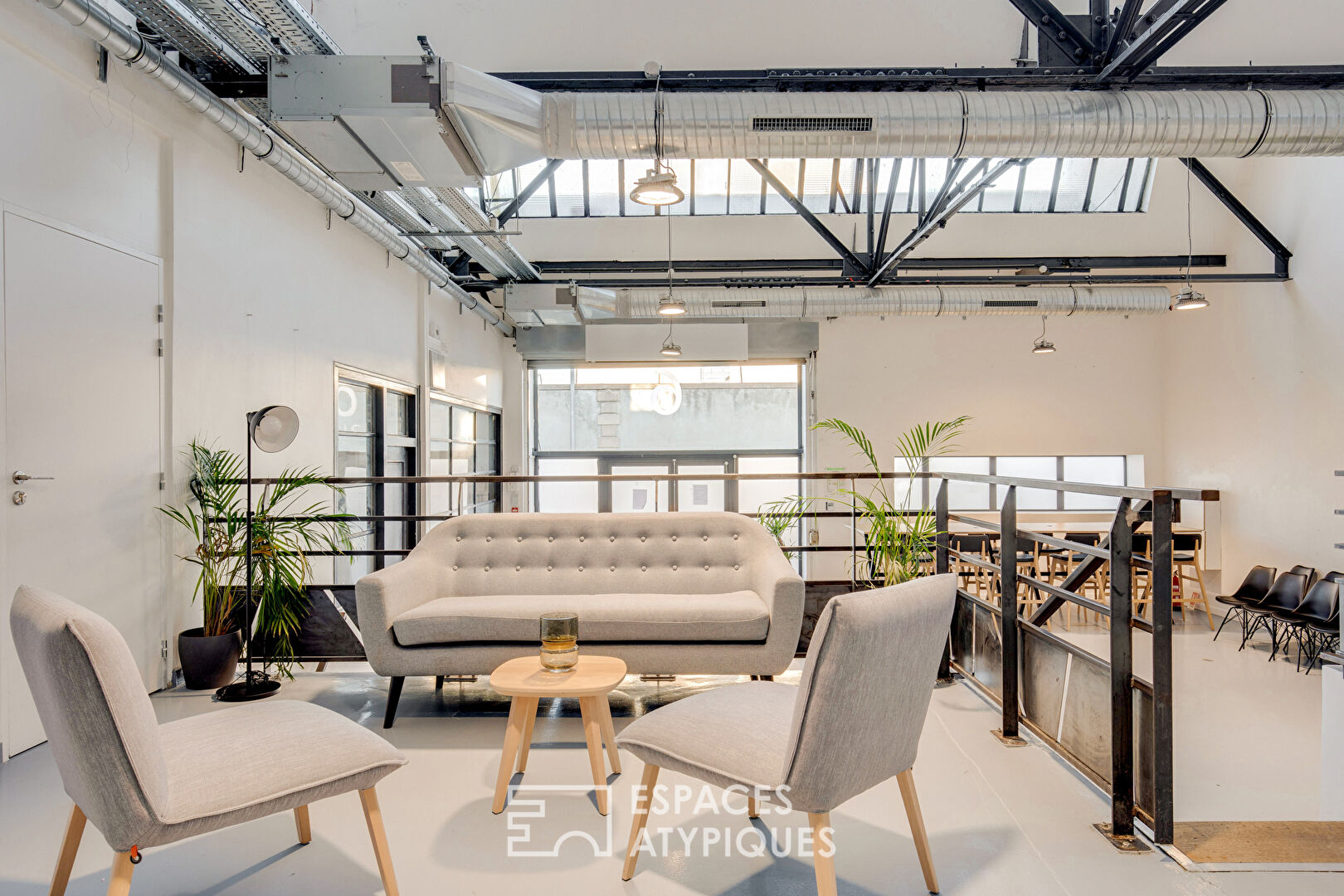 Espace industriel blanc