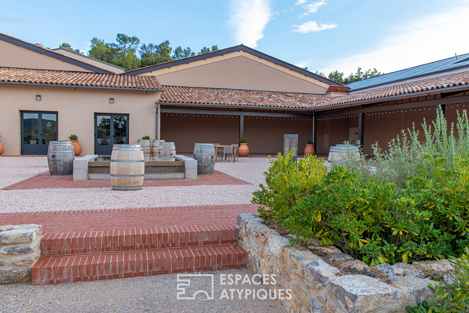 Provencal domain full of charm